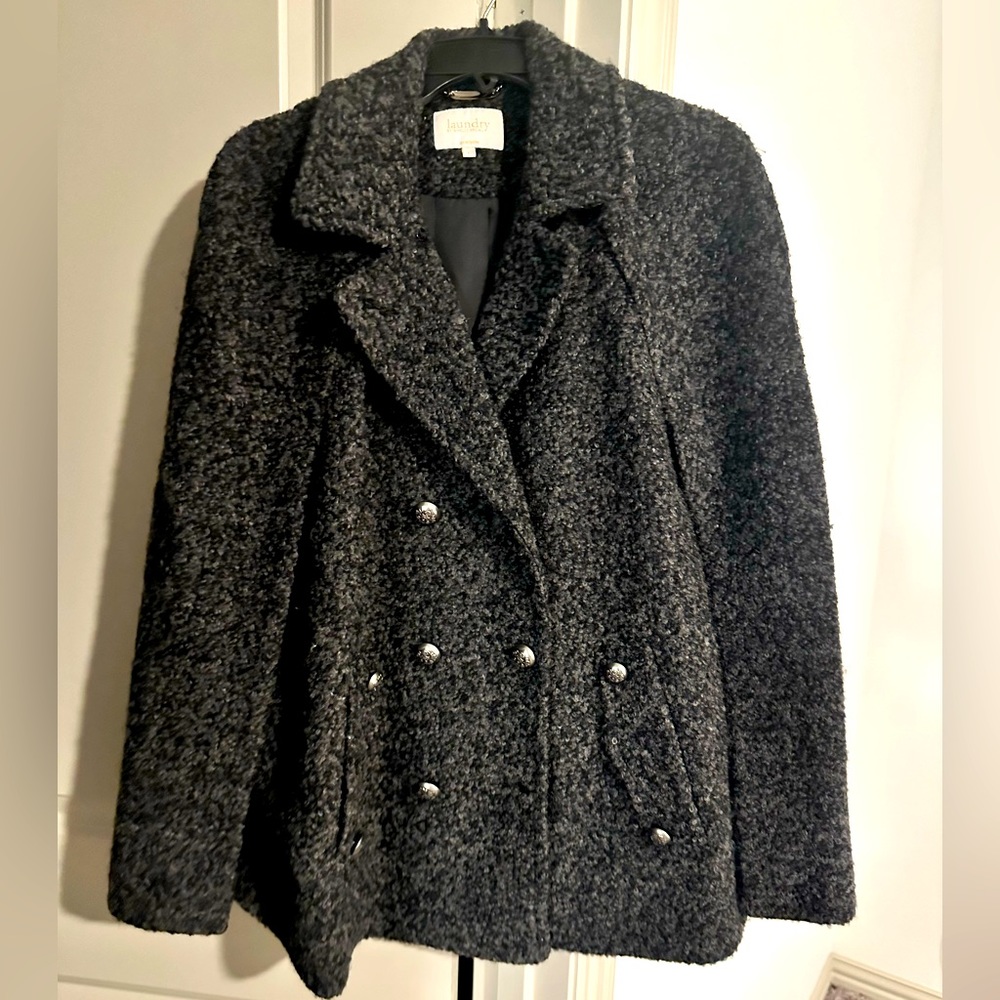 Laundry gray cape